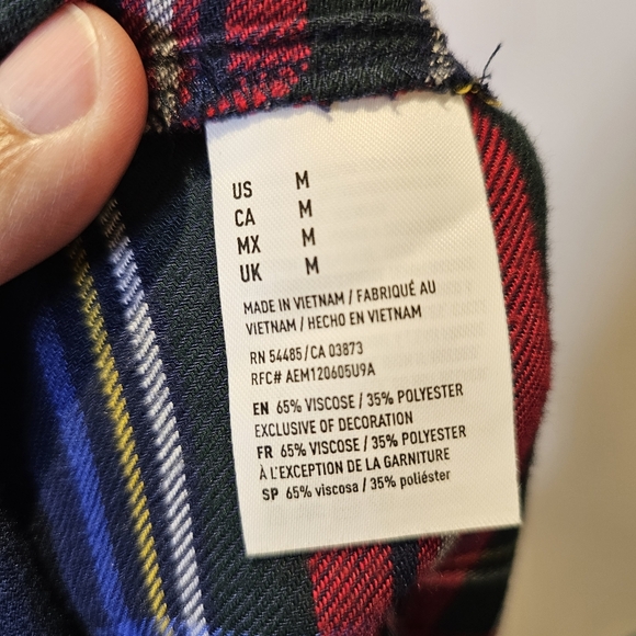 American Eagle Outfitters red and blue plaid flannel button-down shirt M US - Picture 8 of 9